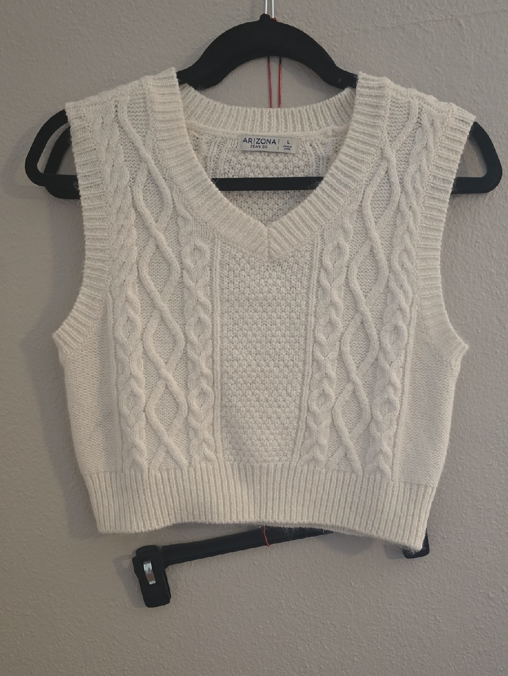 Arizona Jean Company Cream Cable Knit V-Neck Sweater Vest
